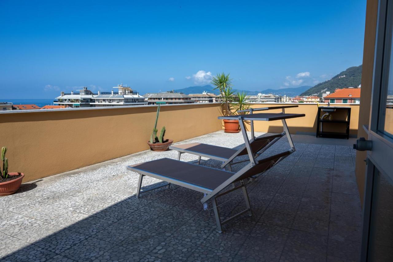 La Terrazza Di Кьявари Экстерьер фото